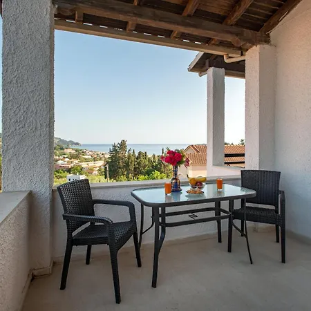 Kousos Arillas Appartement *