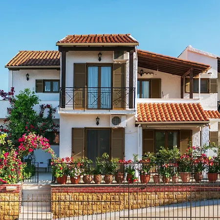 Kousos Arillas Apartman Arílasz